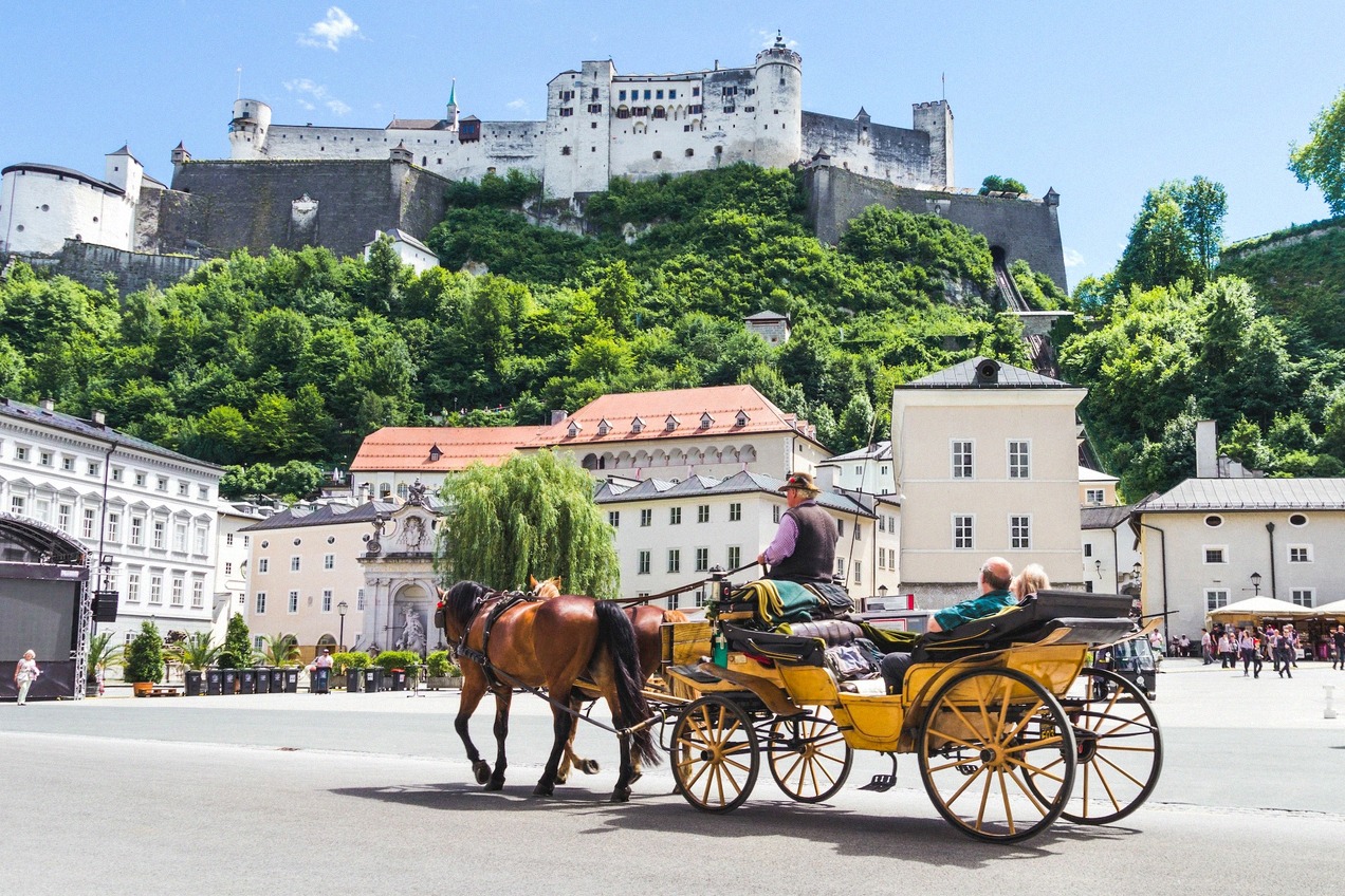 Festung Hohensalzburg über der Altstadt